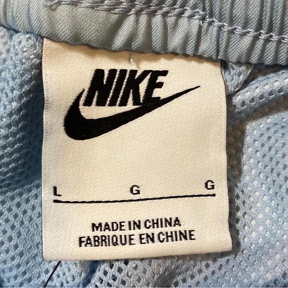 𝐍𝐢𝐤𝐞 𝐒𝐩𝐨𝐫𝐭 𝐅𝐥𝐚𝐦𝐞𝐬 𝐑𝐞𝐝 𝐒𝐡𝐨𝐫𝐭𝐬 𝐃𝐕𝟗𝟔𝟐𝟖-𝟒𝟐𝟓 - Picture 7 of 8